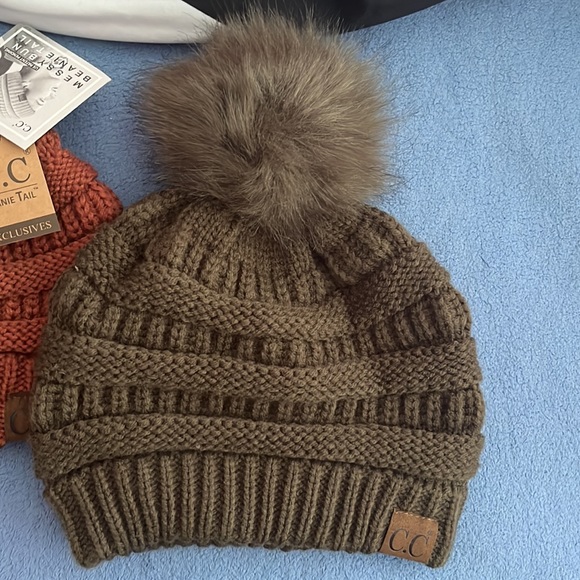 CC beanies - Picture 3 of 3